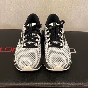 Brooks Adrenaline GTS 22